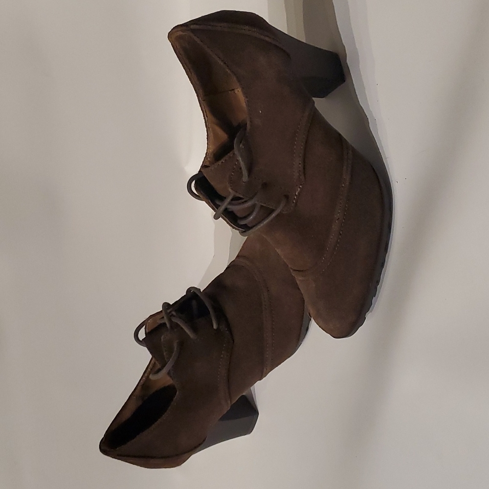 Sonoma heels